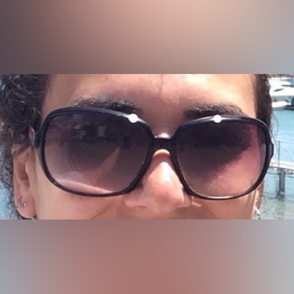 Marc Jacobs Black & Pink Sunglasses (lens has scratches) with case - Picture 5 of 5